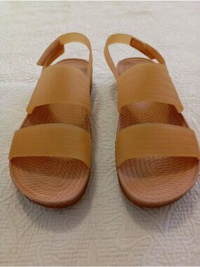 Reef Sandals Slingback Straps Textured Soles Size 8 Lightweight & Comfortable